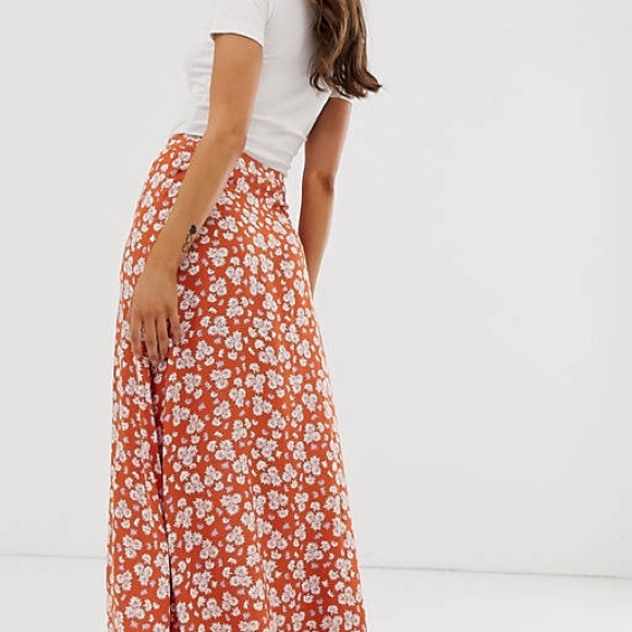 ASOS Floral Maxi Skirt ๐ผ - Picture 3 of 11